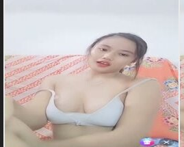 Keysha Malu Malu Kucing Pamerin Jembutnya